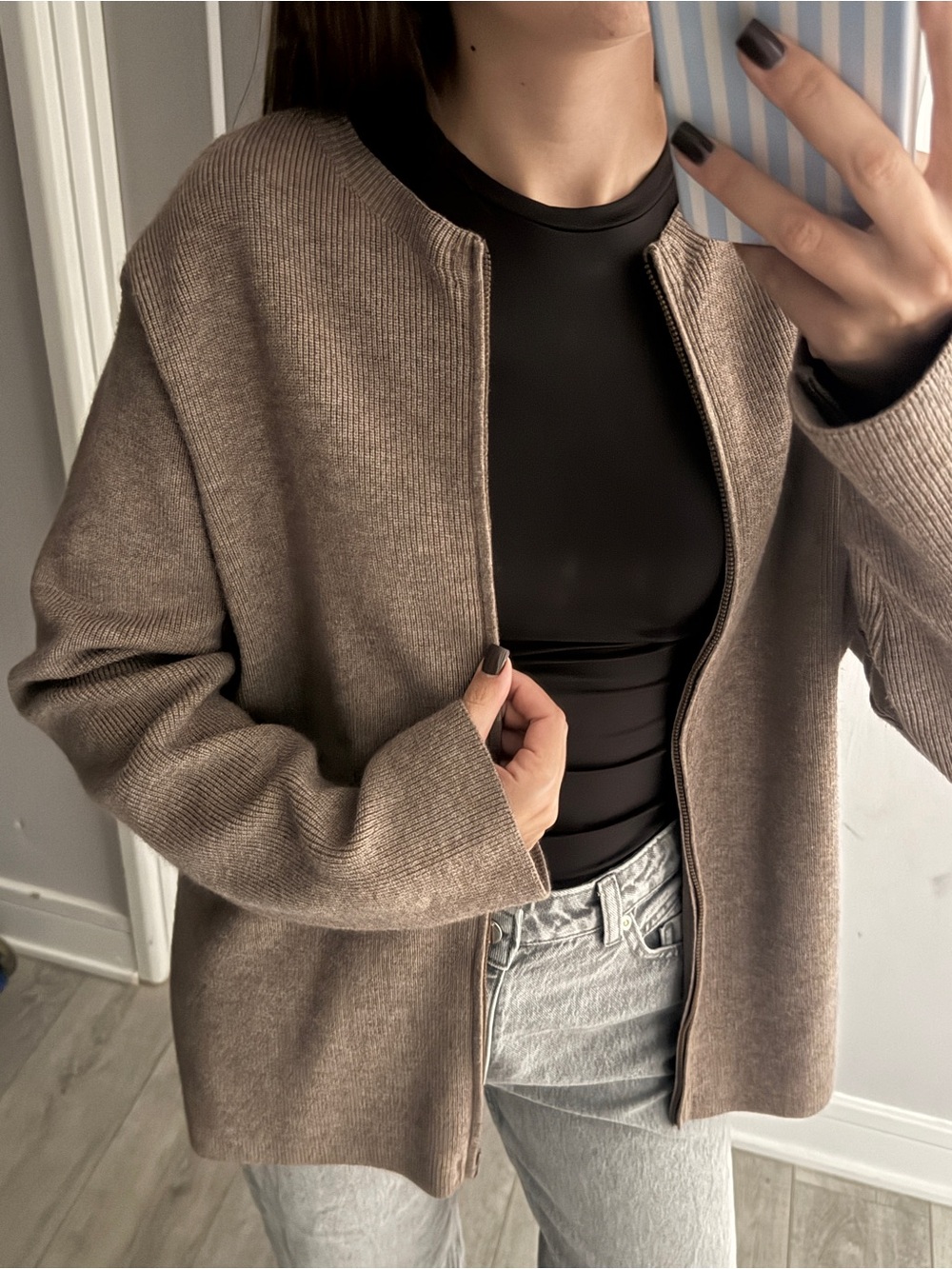Women's Taupe Zip-Front Knit Jacket
